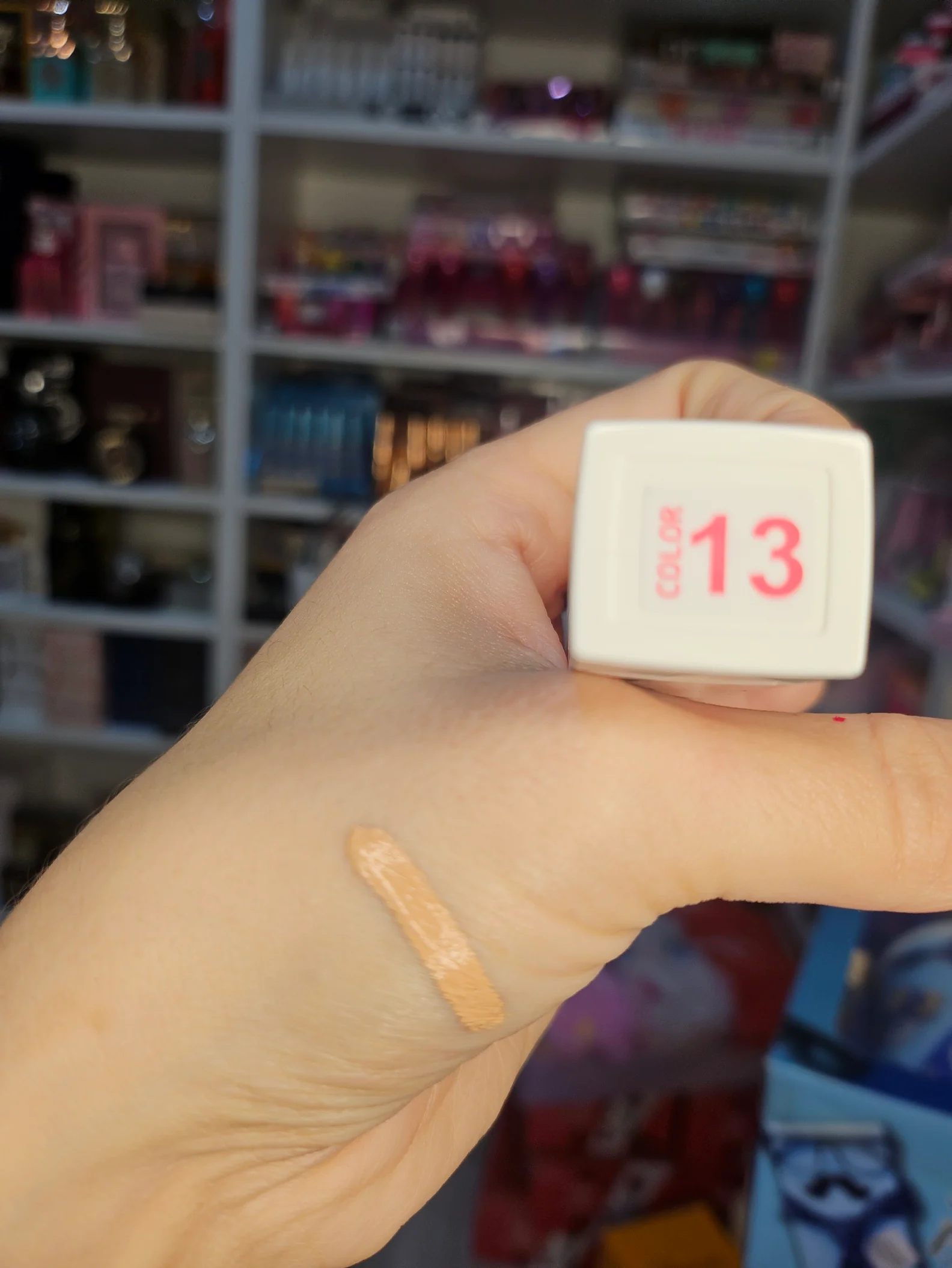 CORRECTOR DE OJERAS SUPER STAR 30H - Leticia Well - Image 6