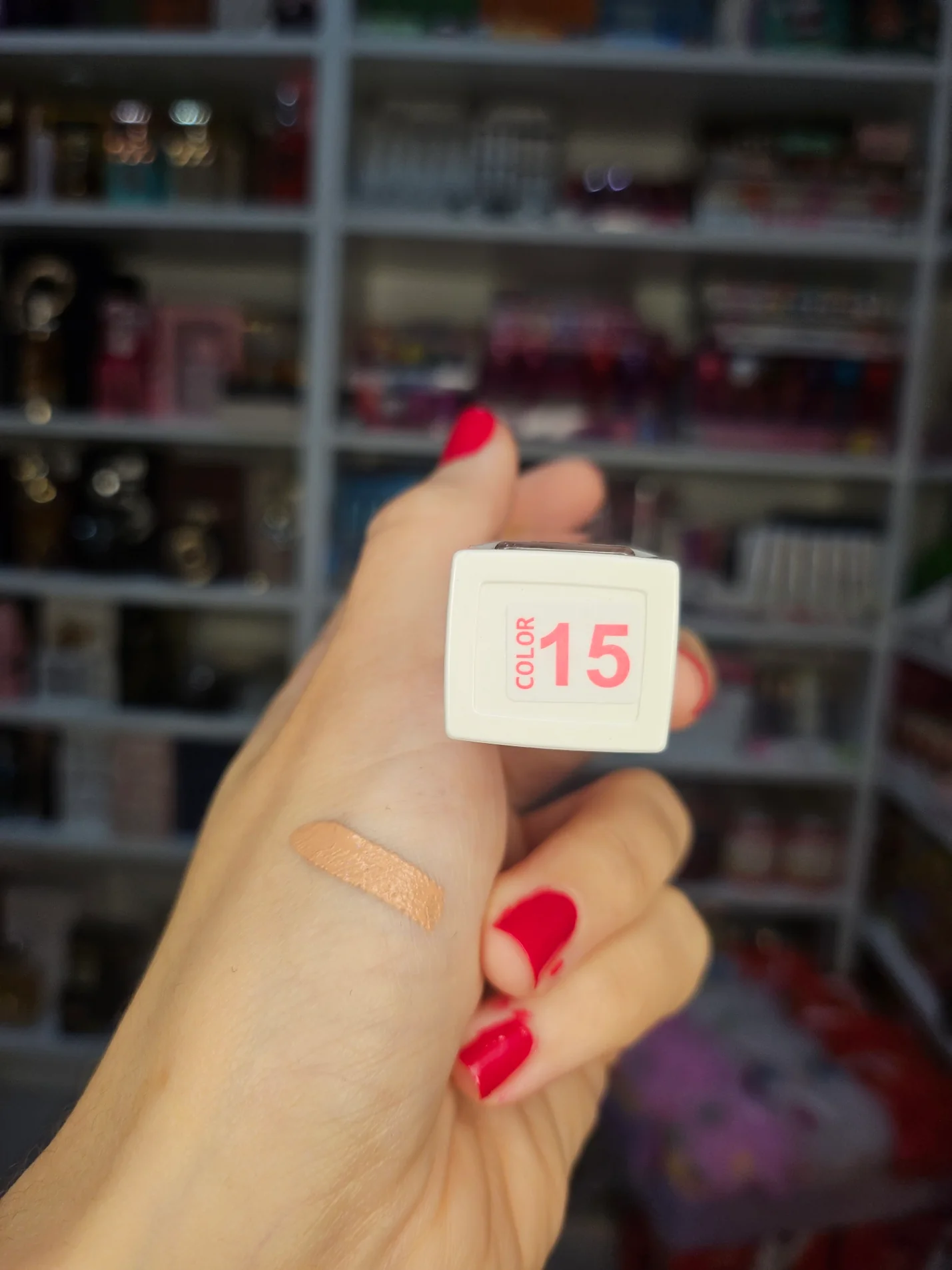 CORRECTOR DE OJERAS SUPER STAR 30H - Leticia Well - Image 9