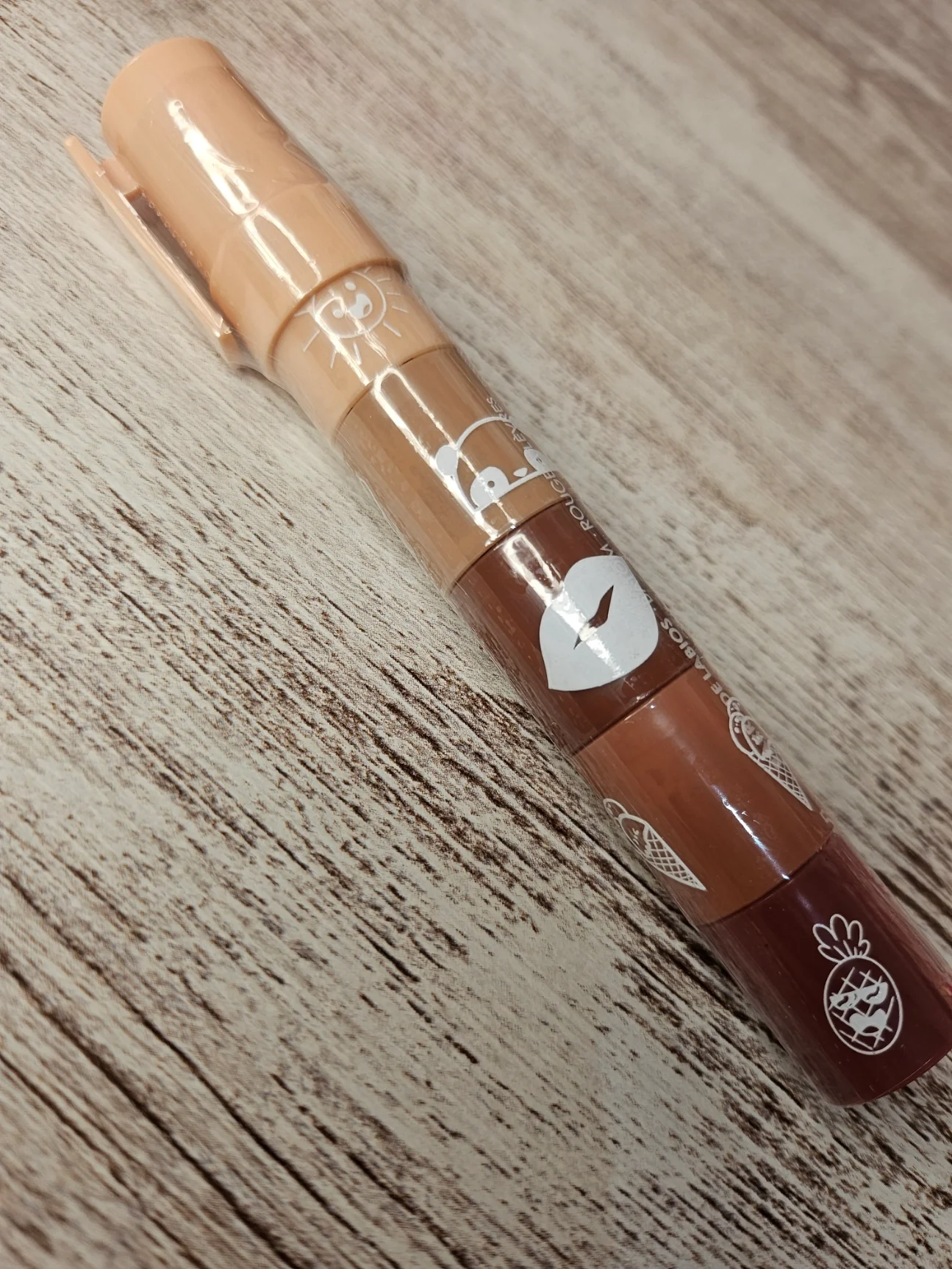 Lápiz Labial 5 en 1 - Barra de labios - Leticia Well - Image 4