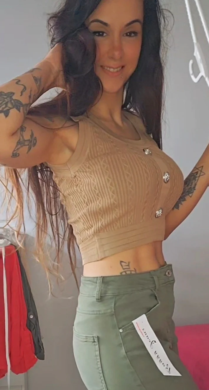 Top Victoria - Botones cuello redondo - Image 4