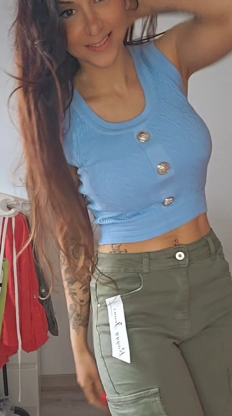 Top Victoria - Botones cuello redondo - Image 5